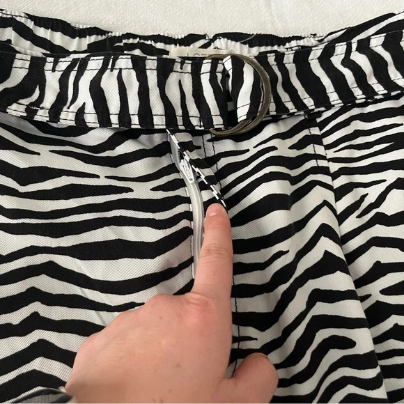 NWT LOFT Zebra Print Belted Flowy Summer Shorts - Picture 5 of 9